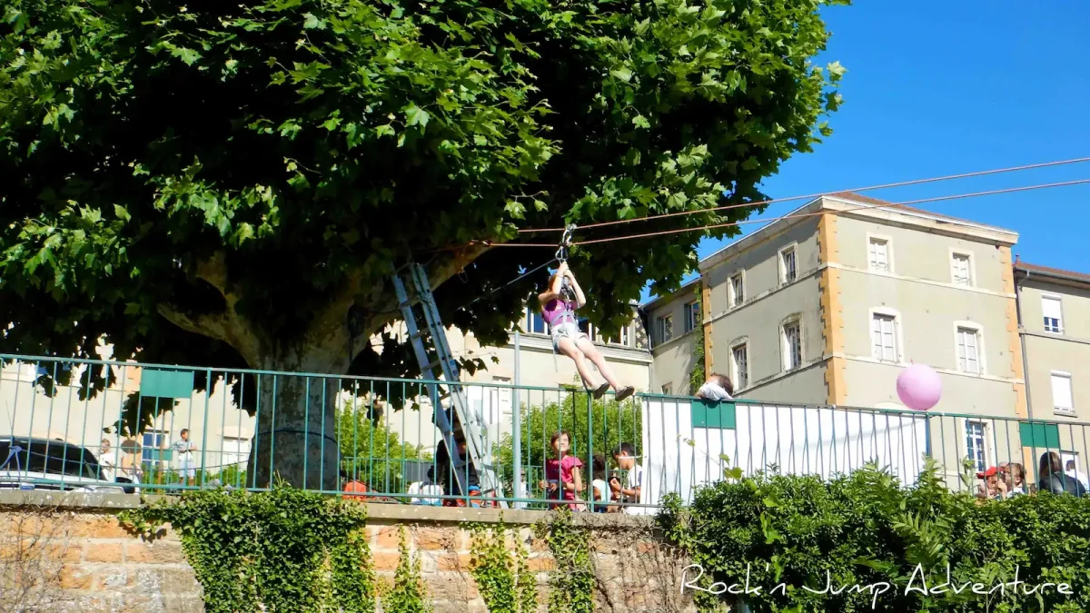 Événementiel animation tyrolienne fête école