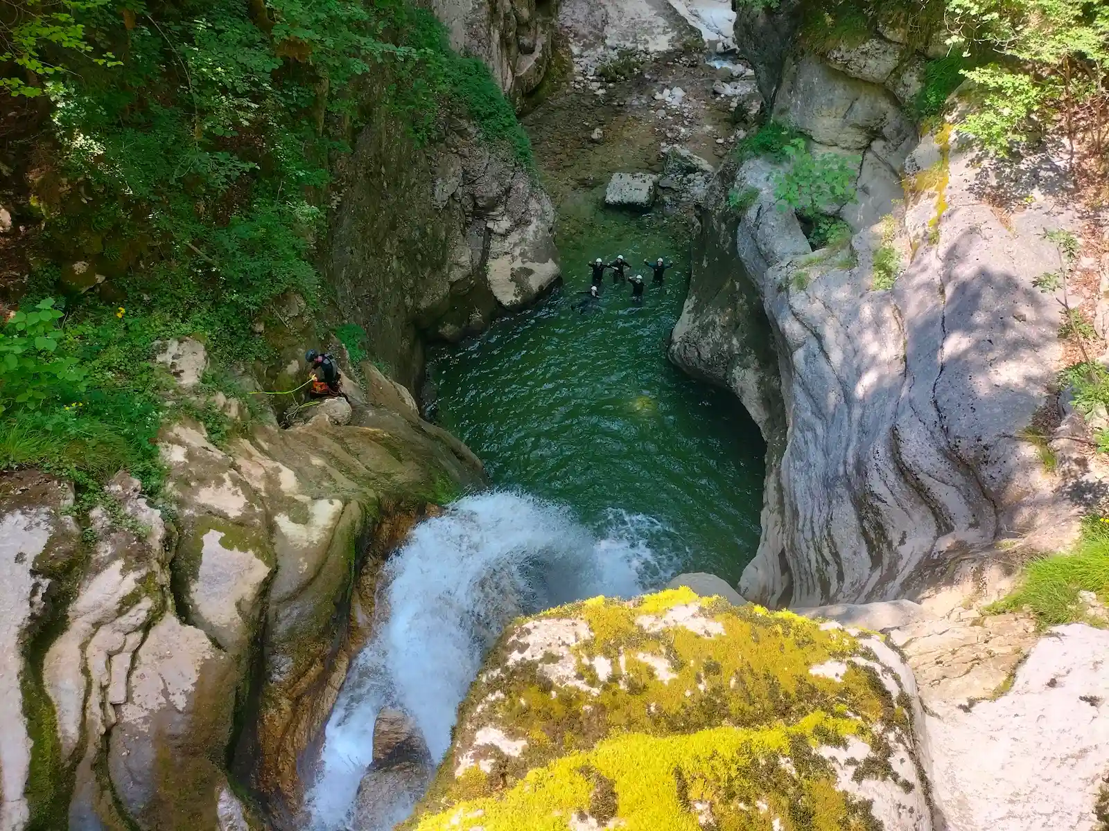 Canyoning de Coiserette dans le Jura – parcours sportif près de Saint-Claude