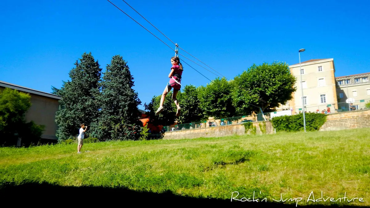Événementiel animation tyrolienne fête village