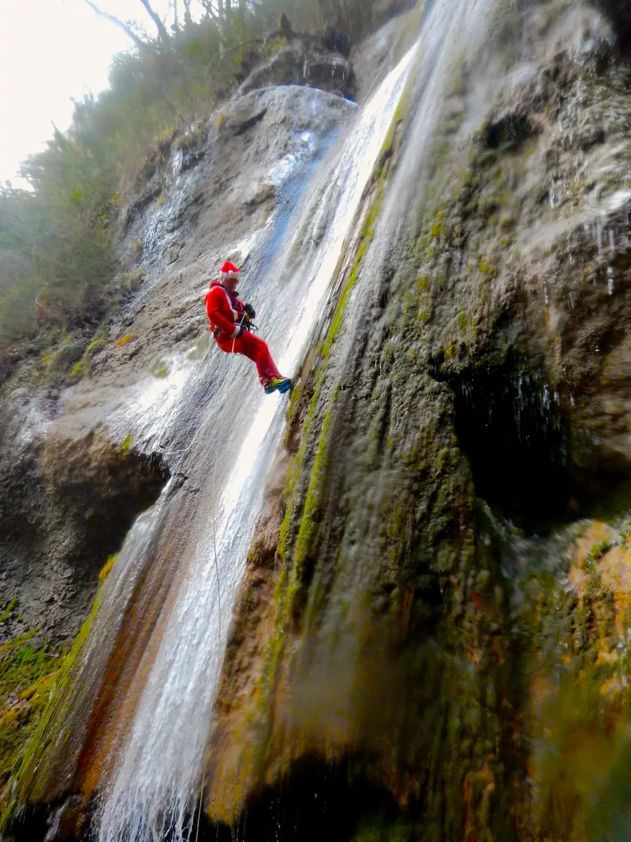 Ice Canyoning dans le Jura à la Sandezanne