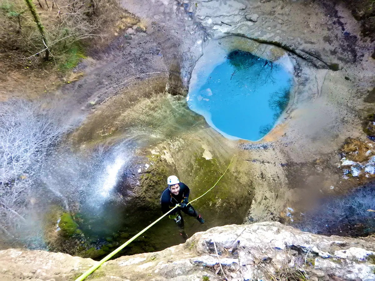 Ice Canyoning dans le Jura à la Sandezanne